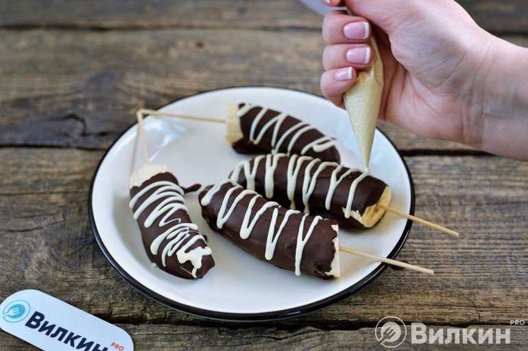 67 фото онлайн - Банан в шоколаде Тема: Вкусняшки Шоколадка с бананом Шоколадка с бананом Бананы в шоколаде Бананы в шоколаде Бананы в шоколаде Бананы в шоколаде Бананы в шоколаде на палочке Бананы в шоколаде Бананы в шоколаде Шоколадка с бананом Банан в