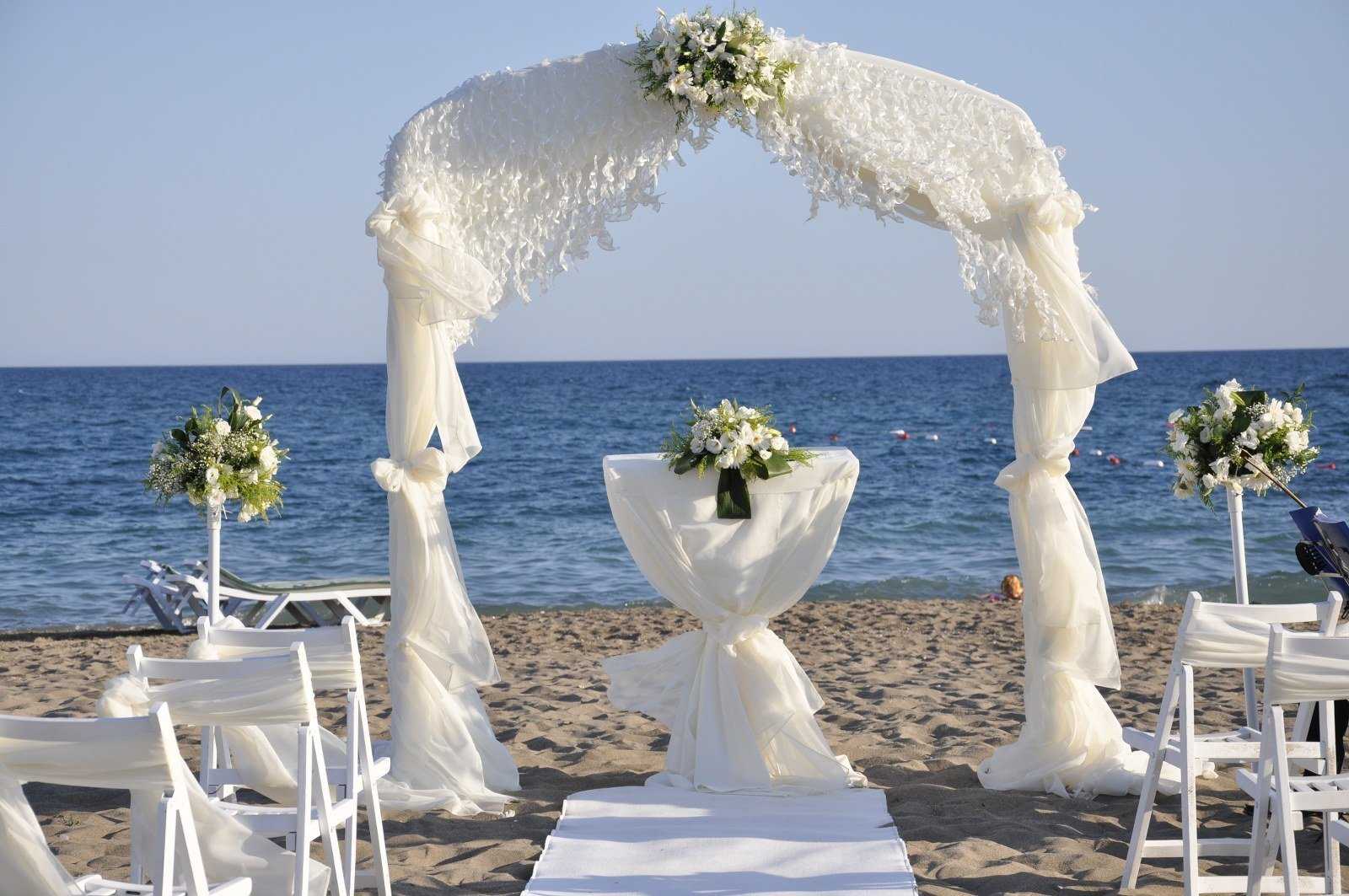 свадебные арки на берегу моря