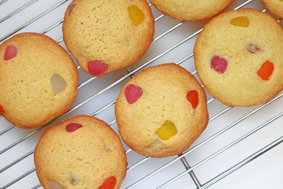 43 фото онлайн - Печенье с мармеладом в шоколаде Тема: Вкусняшки Печенье бисквитное Шарлиз клубника Печенье бисквитное Шарлиз клубника Bakus печенье Шоколадное печенье с мармеладом Песочное печенье с мармеладом Макросы печенье Печенье с мармеладом Печень