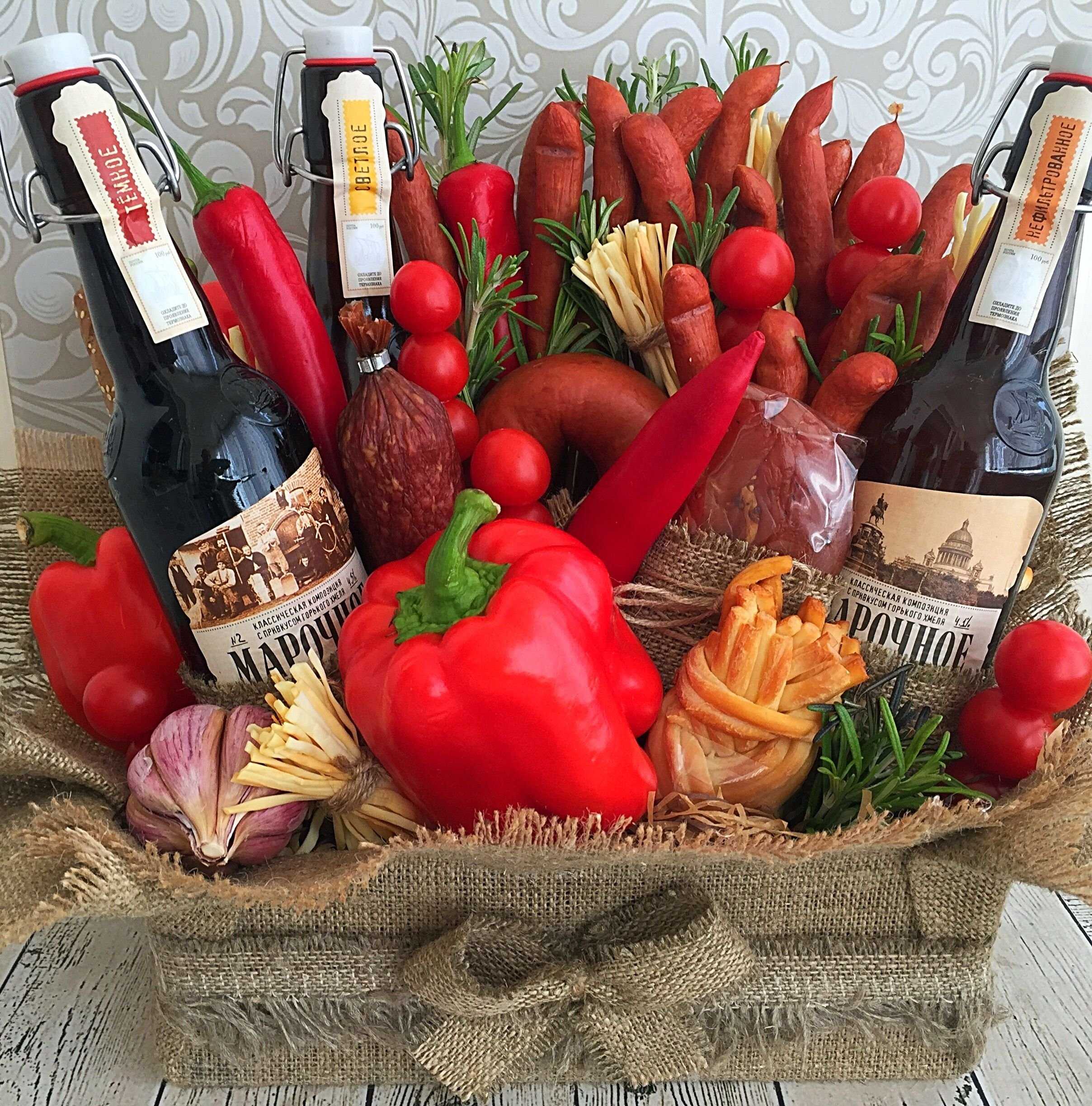 Букет с вином и сыром