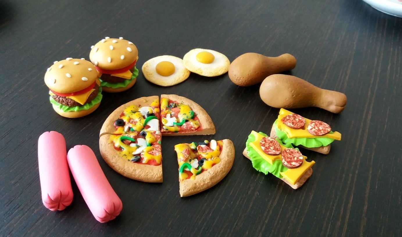 Как сделать из пластилина еду для кукол — поделки для детей