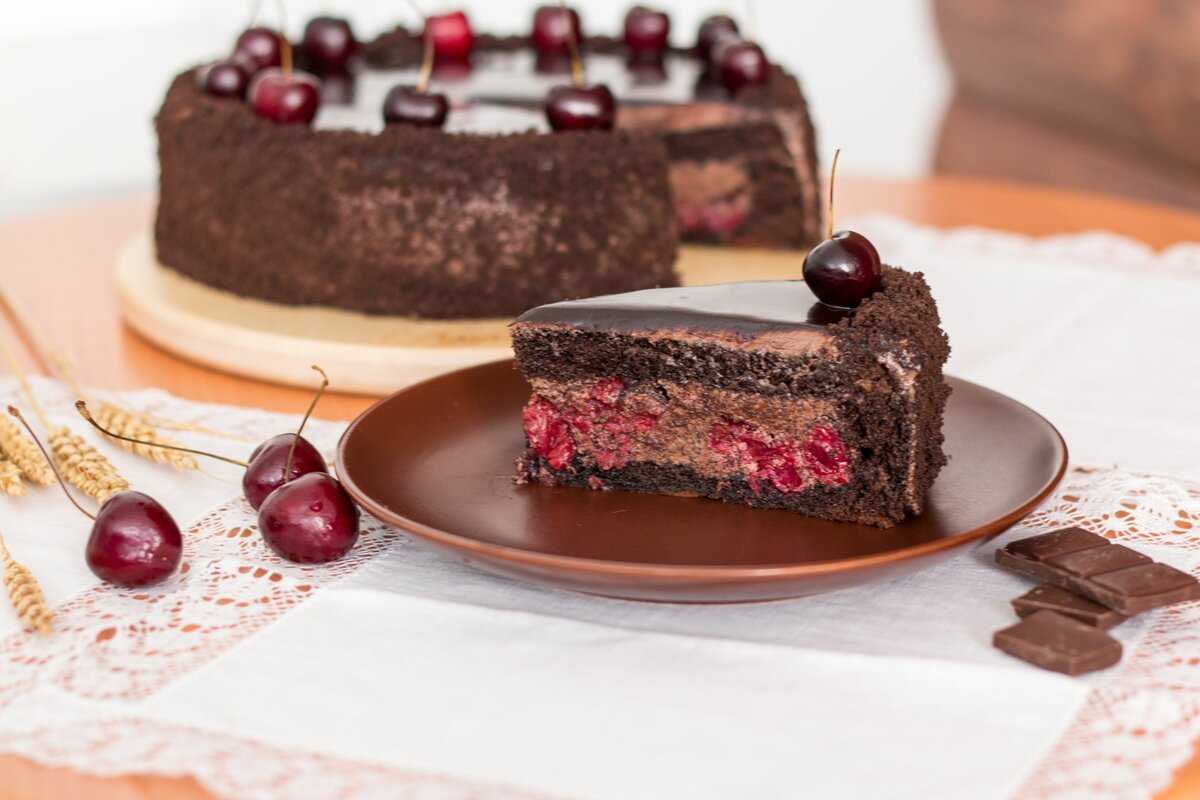 51 фото онлайн - Торт Королеве Тема: Вкусняшки Торт с короной для женщины Торт с короной для женщины Красивые торты с короной Красивые торты с короной Торт королевы рождаются в феврале Торт для королевы Торт подушка с короной Королева тортов Джульетта То