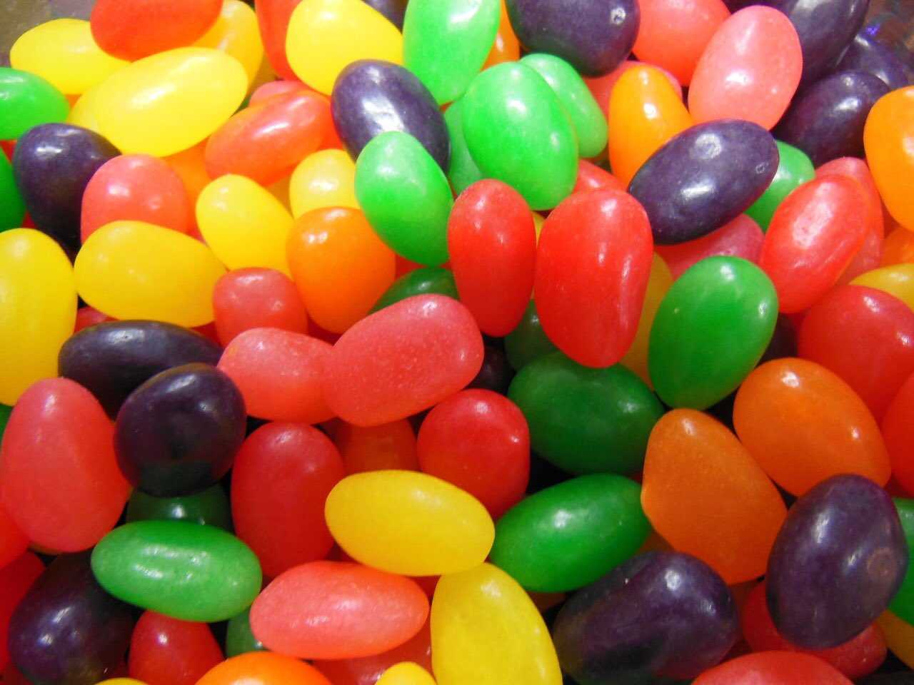 Желейные бобы. Мармелад Джелли Бин. Драже Jelly Bean. Конфетки драже Джелли Бин. Мармелад Jelly Beans.