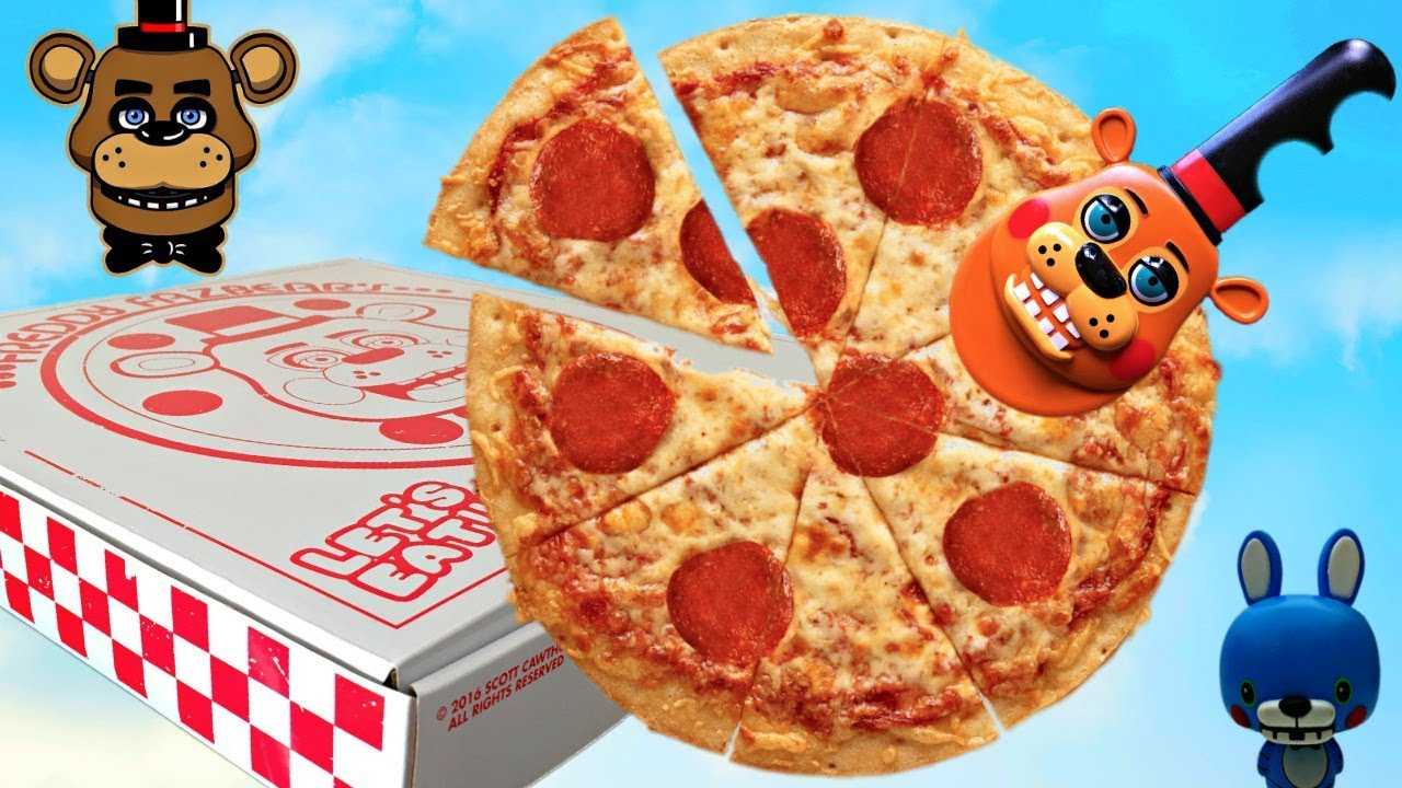 Freddy s pizza. ФНАФ Пизза. Фредди фазбер пицца Плекс. Пицца из ФНАФ. Фредди из пиццерии.