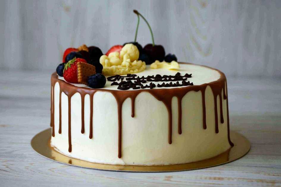 Торт с шоколадными подтеками и фруктами рецепт с фото пошагово - 1000.menu